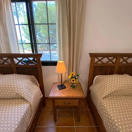 阿维莱斯帕德雷公寓 Olías