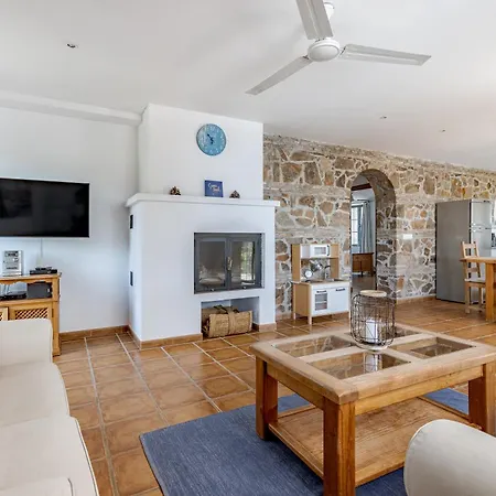 Padre Aviles Apartment